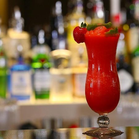 The Shirley Arms Hotel Каррікмакросс Екстер'єр фото