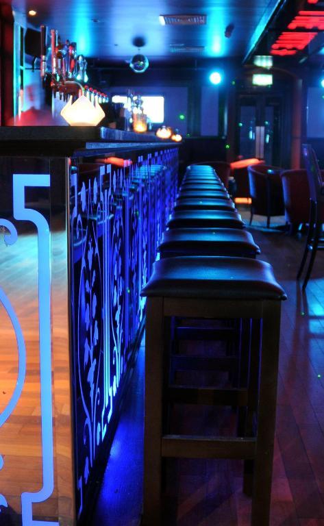 The Shirley Arms Hotel Каррікмакросс Екстер'єр фото