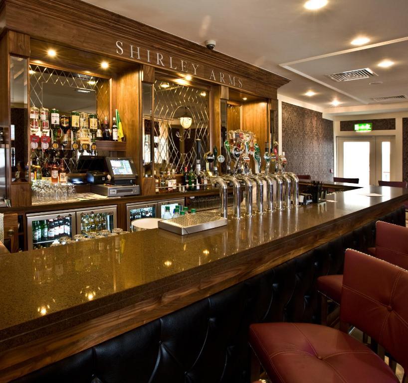 The Shirley Arms Hotel Каррікмакросс Екстер'єр фото